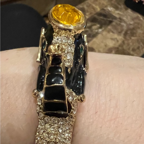 Vintage Elephant Bracelet Black Enamel & Swarovski Crystal Bangle Hinged Closure - Picture 12 of 14